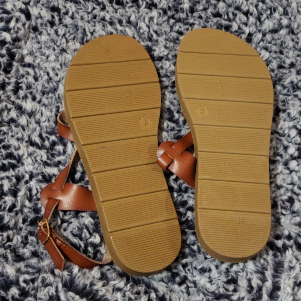 Sandals - Picture 2 of 3